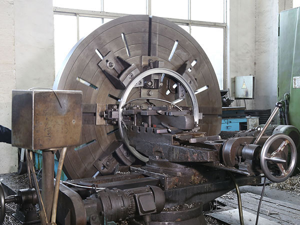  Torno horizontal